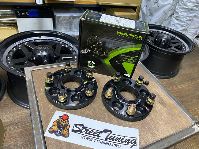 картинка Проставка переходная 20 мм с 5x100 на 5x114.3-ц.о 60.1 шпильки 12х1.5 магазин  StreetTuning 