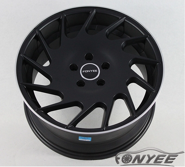 картинка Новые диски Vossen VLE1-L Replica R18 4X100 ET38 J8,5 черный мат + серебро магазин  StreetTuning 