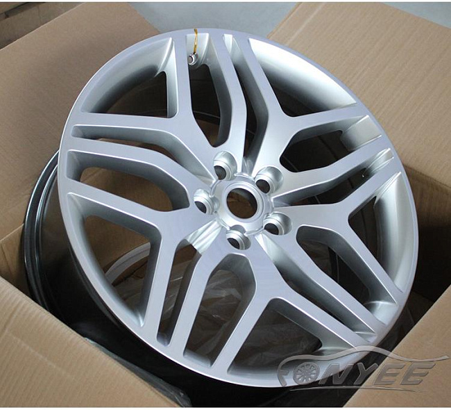 картинка Новые диски Range Rover Evoque Wheels R20 5x120 ET48 J8,5 серебро магазин  StreetTuning 