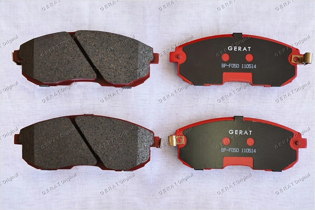 картинка Передние тормозные колодки Gerat BP-F050 (Infiniti G20, G35, I30, I35/ 
Nissan 350Z, Altima, Bluebird, Cefiro, Cube, Juke, Maxima, Primera, Sentra, Skyline, Sunny, Teana, Tiida, Versa/ 
Suzuki SX4
) магазин  StreetTuning 