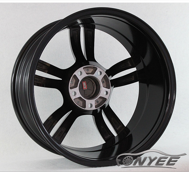 картинка Новые диски BMW F10 style R18 5x120 ET20 J8,5 черный глянец + серебро магазин  StreetTuning 