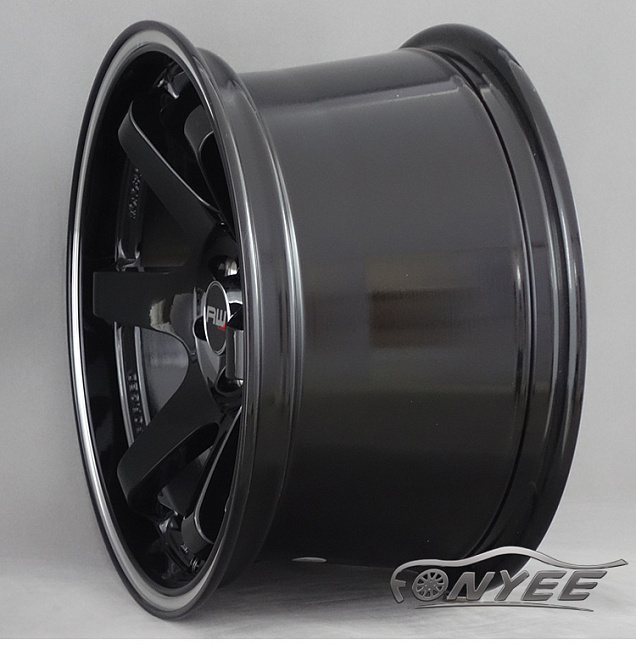 картинка Новые диски Rays TE37 R15 4X100/4X114,3 ET20 J8,25 черные глянцевые + серебристая оконтовка магазин  StreetTuning 
