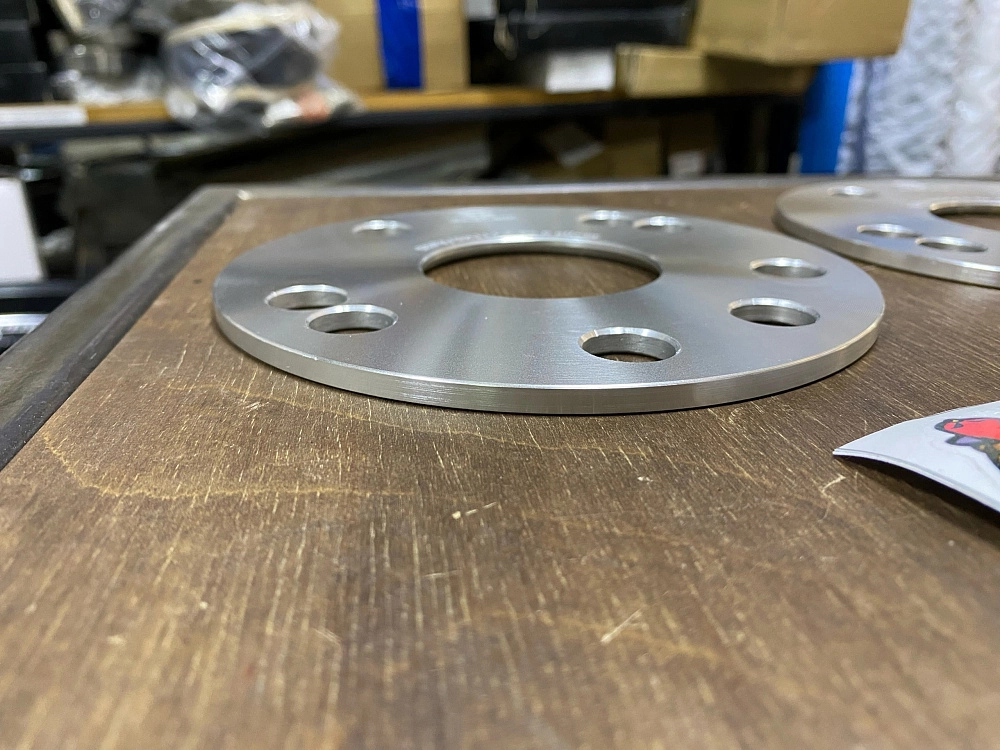 картинка Проставка Starleks 5 мм 4/5x114.3 цо 56.6 сквозная от магазина  StreetTuning