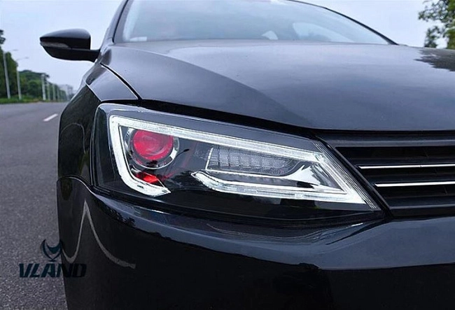 картинка Фары передние Volkswagen Jetta 6 2011-2015 магазин  StreetTuning 