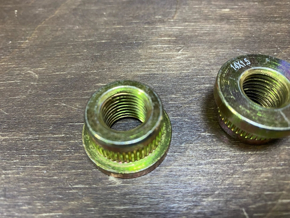 картинка Футорка забивная, для проставки, шаг резьбы 14х1.5 от магазина  StreetTuning