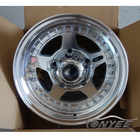 Новые диски MVF-955 R15 5X114,3 ET-25 J7 серебро + серебристые болтики