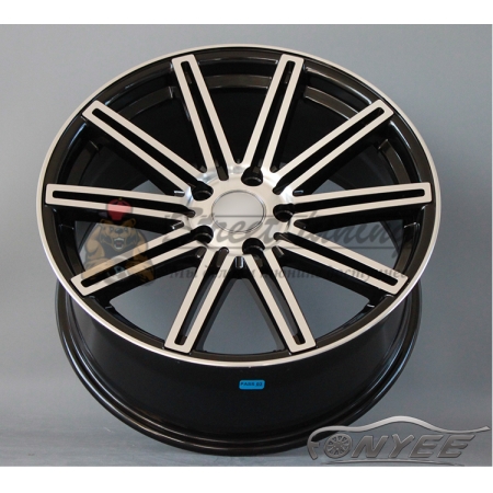 Новые диски Vossen CV4 Replica R17 5X114,3 ET38 J8 черный глянец серебро
