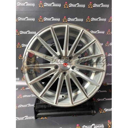 Новые диски Vossen VFS-2 R18 J8 ET35 5x114.3 Silver