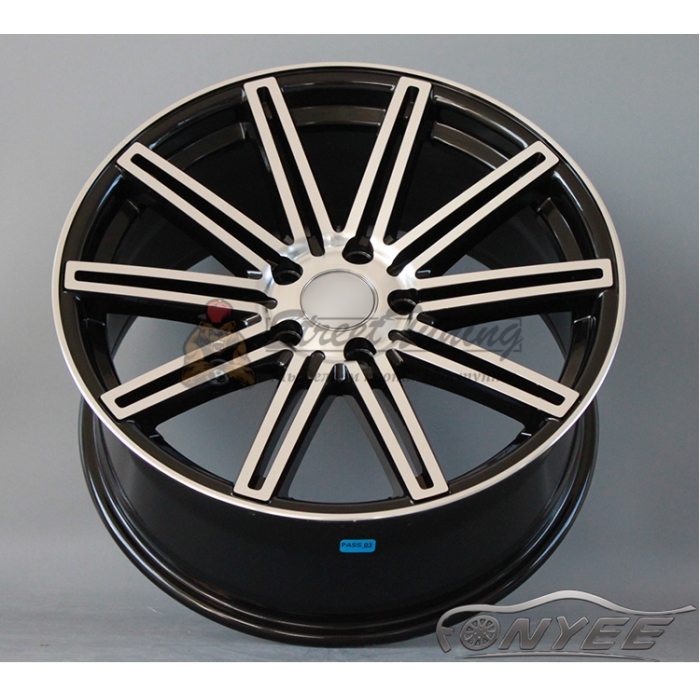 Новые диски Vossen CV4 Replica R17 5X114,3 ET38 J8 черный глянец серебро