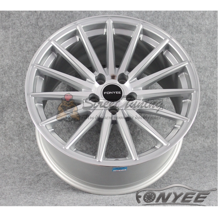 Новые диски Vossen VFS2 Replica R18 5X114,3 ET35 J8,5 серебро