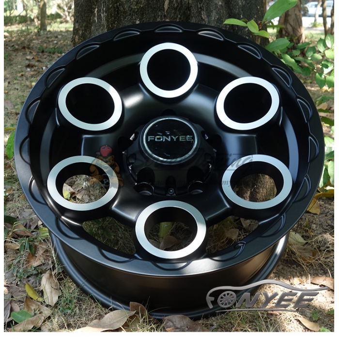 Новые диски Black Rhino Magnus R16 6X139,7 ET10 J8 черный мат + серебро