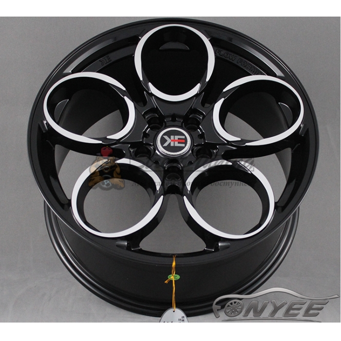 Новые диски KE Flow Forming модель 3 R18 5X114,3 ET40 J8 черный + серебро