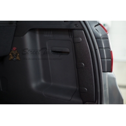 Nissan Terrano 2016- Накладки на боковые стойки багажника