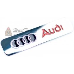 Шильдик в решетку радиатора с логотипом "Audi"