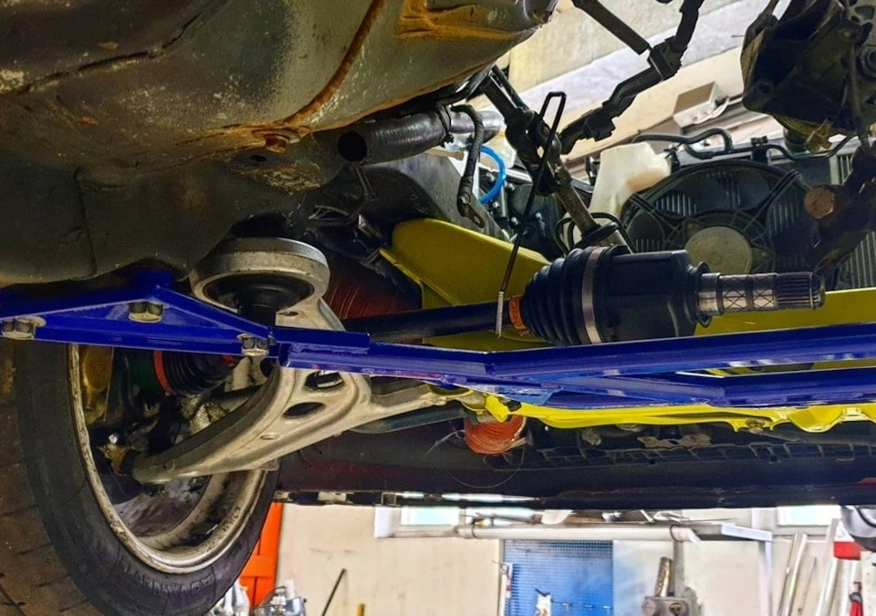 картинка Усилитель подрамник для SUBARU IMPREZA 2008-14 г от магазина  StreetTuning