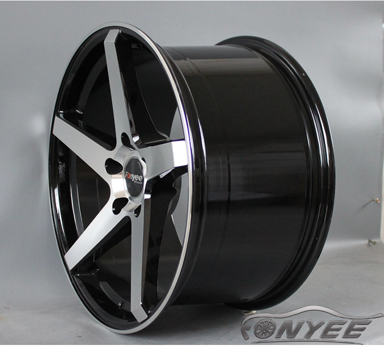 картинка Новые диски Versus VS83 R18 5х120 ET25 J8,5 серебро + черный глянец от магазина  StreetTuning