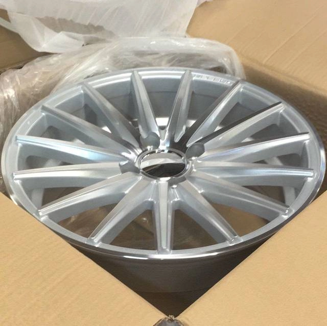 картинка Новые диски Vossen VFS2 Replica R17 4X100 ET30 J8 серебро магазин  StreetTuning 