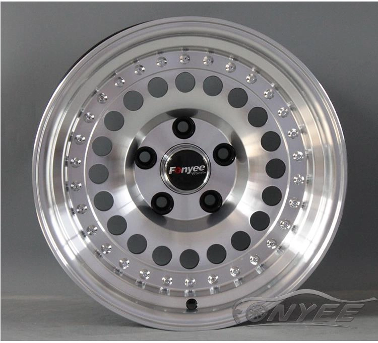 картинка Новые диски Raguna D-Force AKRO R15 6X139,7 ET-15 J8,5 серебро от магазина  StreetTuning