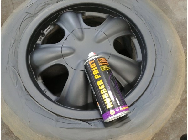 картинка Черный матовый Баллончик жидкой резины Rubber paint магазин  StreetTuning 