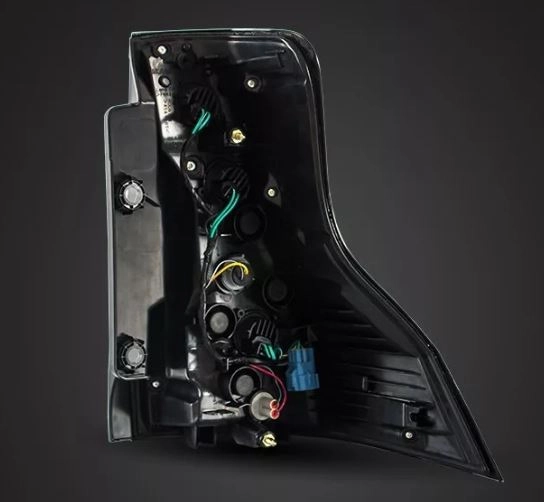 картинка Задние фары для Toyota Prado 2010-2016 от магазина  StreetTuning