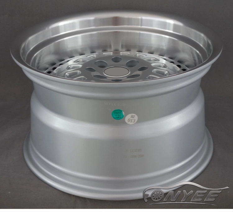 картинка Новые диски ESM 015 R15 4x100 ET25 J8 серебро + черные болтики от магазина  StreetTuning