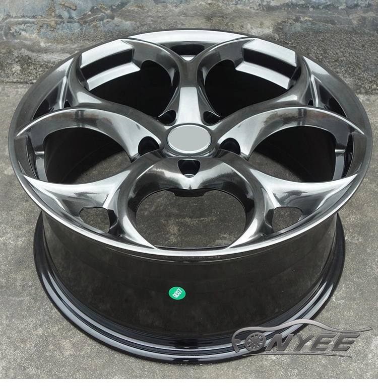 картинка Новые диски Alfa Romeo Giulia Quadrifoglio R17 5x112 ET35 J7,5 серебро с оттенком серого металика от магазина  StreetTuning