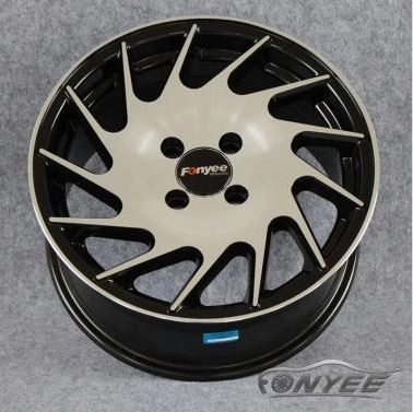 картинка Новые диски Vossen VLE1-L Replica R15 4X100 ET35 J7 черный глянец + серебро магазин  StreetTuning 