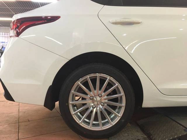 картинка Новые диски Vossen VFS2 Replica R17 4X100 ET30 J8 серебро магазин  StreetTuning 