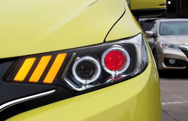 картинка Передние фары для Honda Fit Jazz GK5 2014-2018 г магазин  StreetTuning 