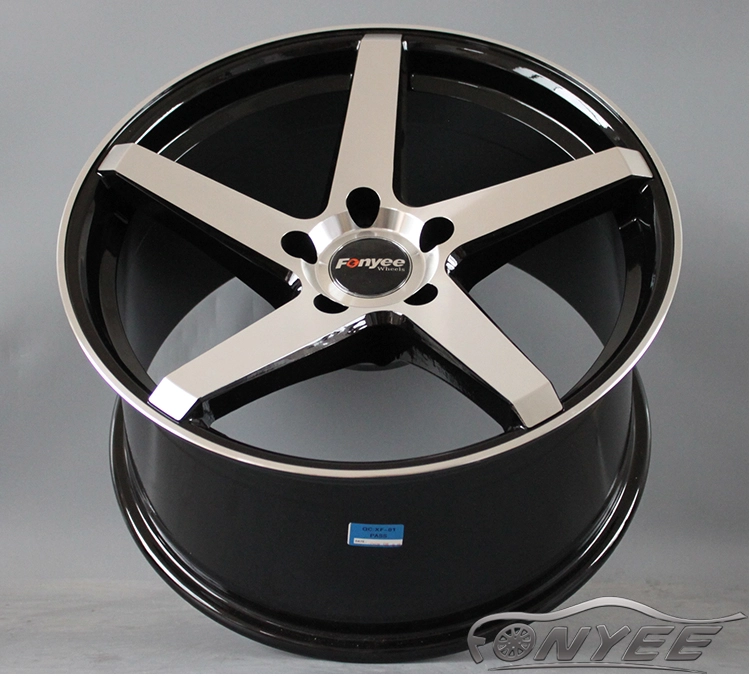 картинка Новые диски Versus VS83 R18 5х120 ET25 J8,5 серебро + черный глянец от магазина  StreetTuning