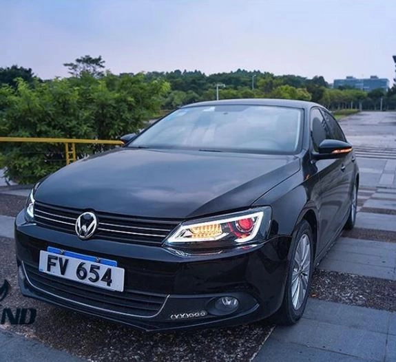картинка Фары передние Volkswagen Jetta 6 2011-2015 магазин  StreetTuning 