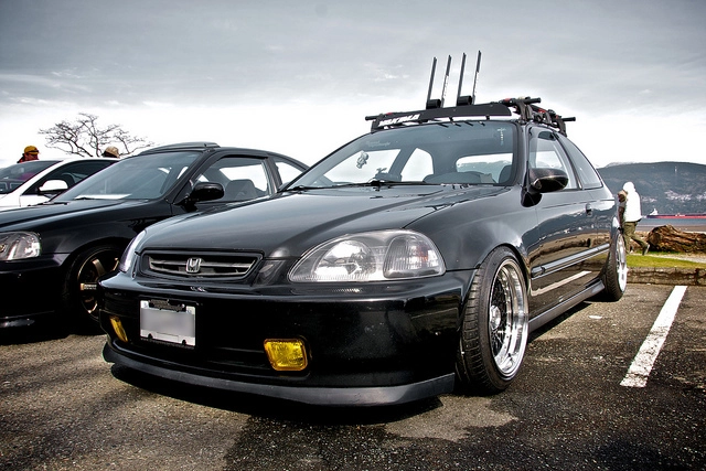картинка Новые диски BBS RS R17 4X100/4X114,3 ET35 J7,5 черные + полированная полка магазин  StreetTuning 