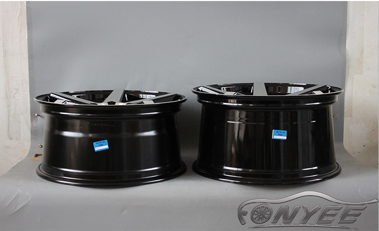 картинка Новые диски Versus VS83 R18 5х120 ET25 J8,5 серебро + черный глянец от магазина  StreetTuning
